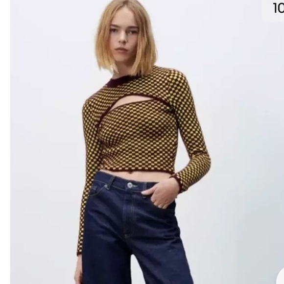 Zara Burgundy Checkered Cut-Out Knit Sweater - Picture 2 of 14